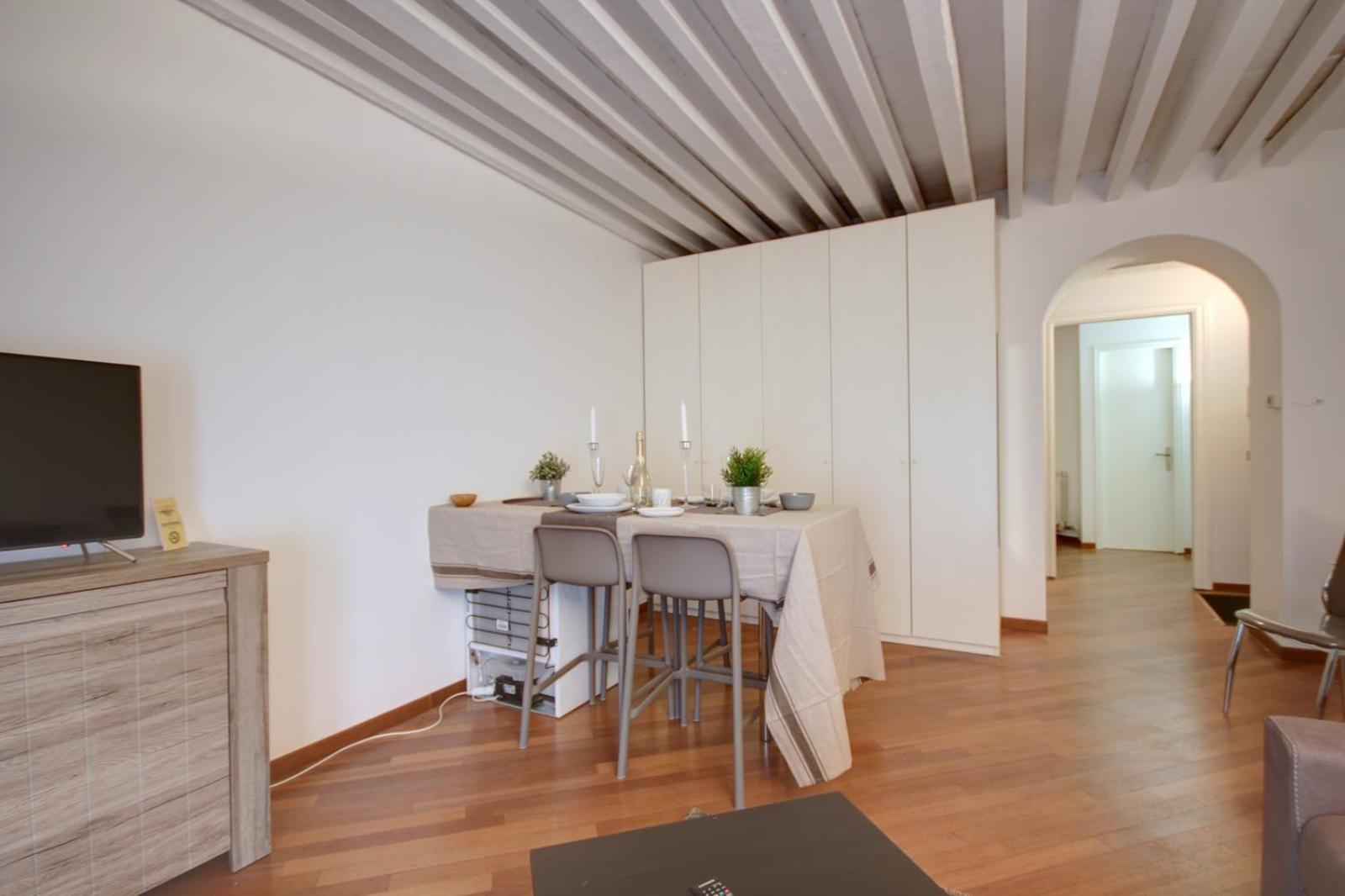 Milanrentals - Moscova * Milán